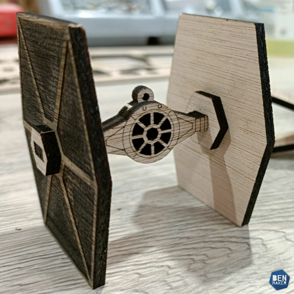 Vaisseau Star Wars découpé et gravé avec le xTool D1 Pro